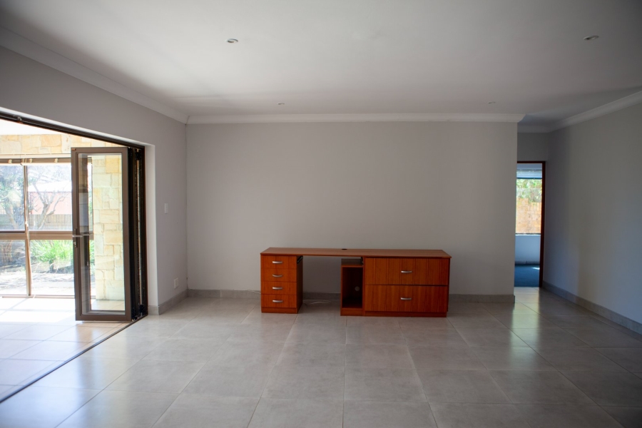 3 Bedroom Property for Sale in Blombosch Western Cape